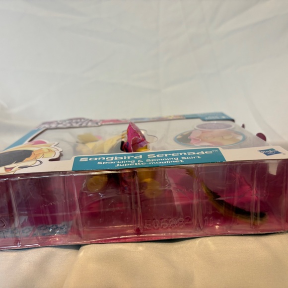 Songbird Serenade sparking and Spinning Skirt My Little Pony The Movie - Picture 11 of 13